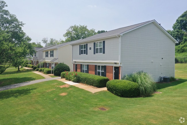 Building Photo - Villas at Lakewood Apartment Homes