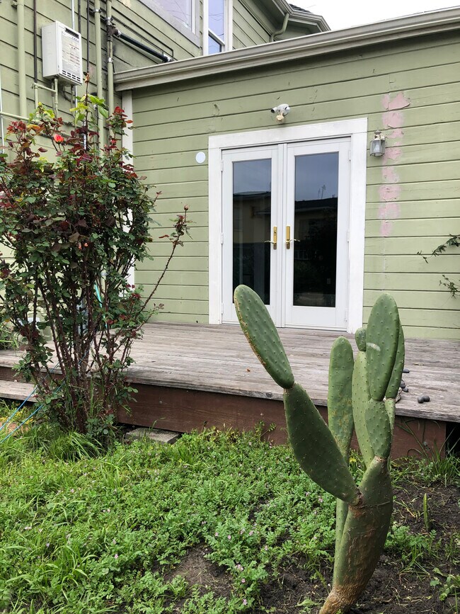 Building Photo - 1258 67th St