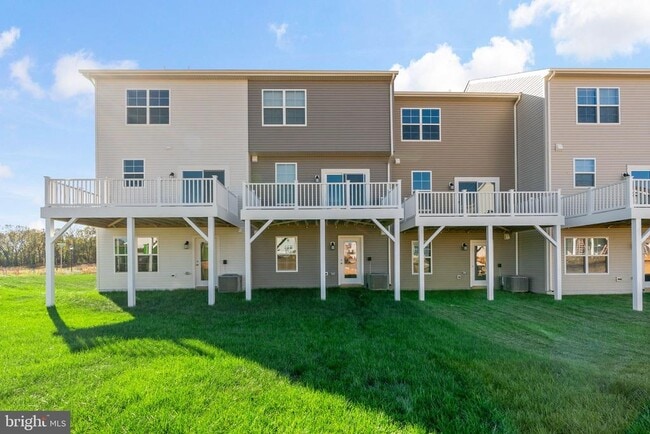 Building Photo - 22 Winterplace Dr