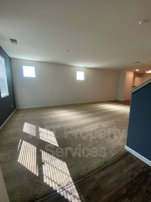 Foto del edificio - 5471 Westhampton Way