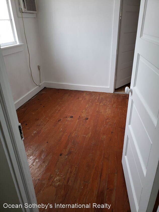 Building Photo - 2 br, 1 bath House - 2302 Seidenberg Ave.