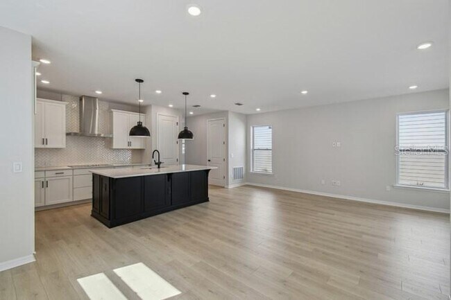 Foto del edificio - 3077 Voyager Ave