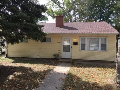 Primary Photo - 3 bedroom in Hazel Crest IL 60429