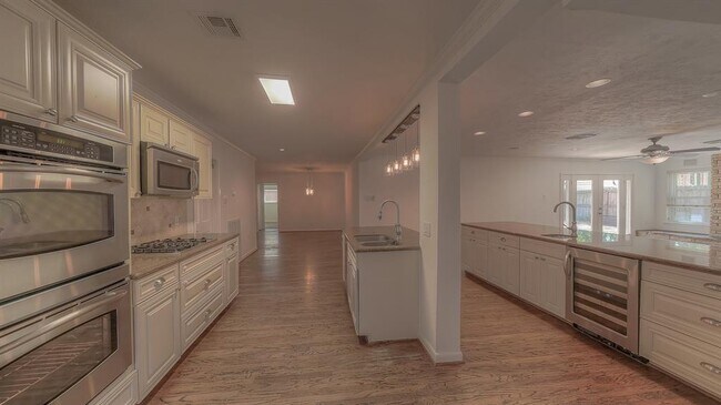 Foto del edificio - 2310 Willowby Dr