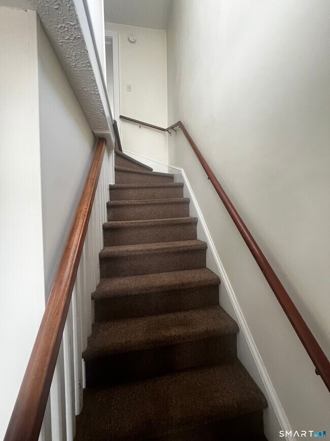 Foto del edificio - 117 W Cedar St