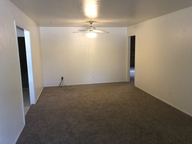 Building Photo - 4 br, 2 bath House - 700 Cobean