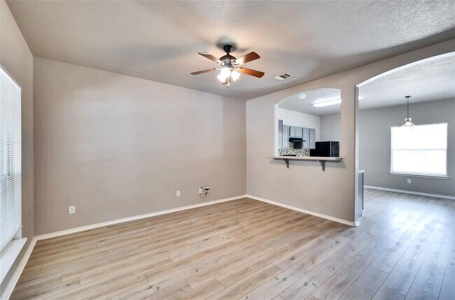 Foto del edificio - 11716 Channing Dr