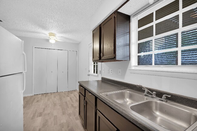 Building Photo - Palazzo Townhomes