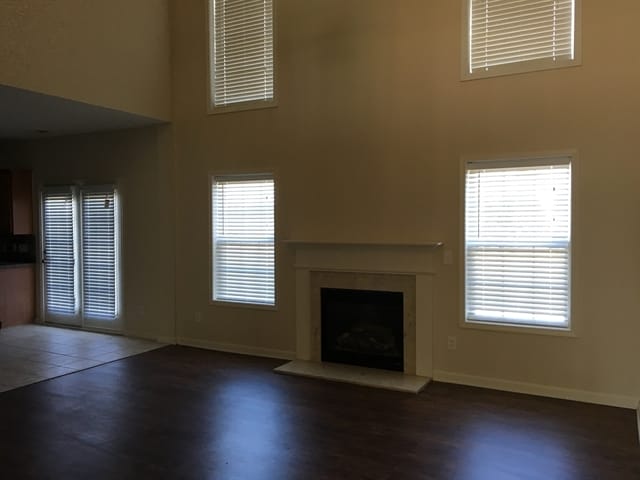 Foto del edificio - 5914 Lindley Crescent Dr