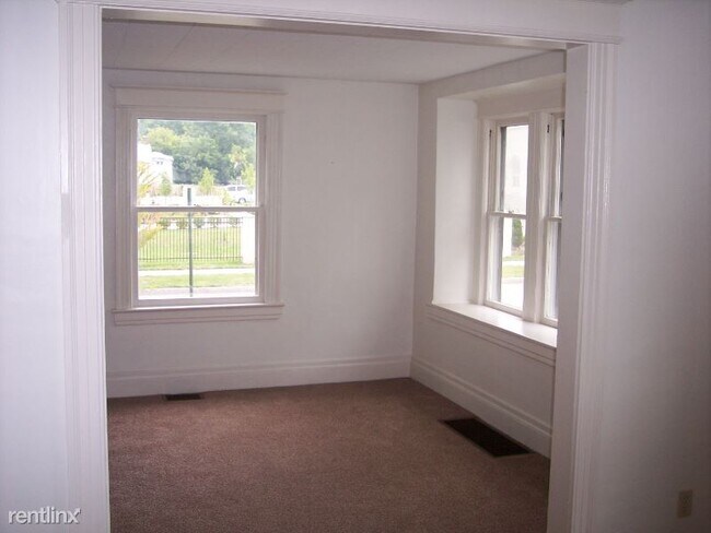 Building Photo - 3 br, 1 bath House - 41 Primrose Street