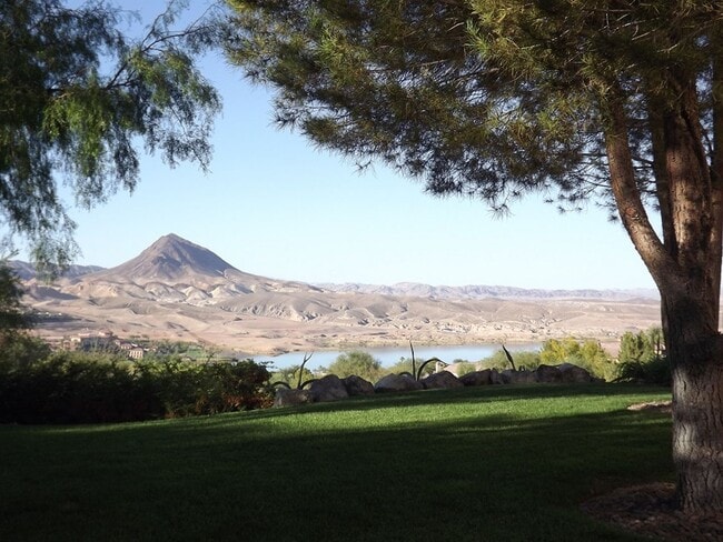 Foto del edificio - WONDERFULLY UPGRADED “GOLF VILLA” IN: GUAR...