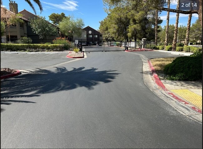 Building Photo - 5048 S Rainbow Blvd