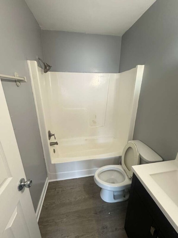 Foto del edificio - 1334 Juniper Dr