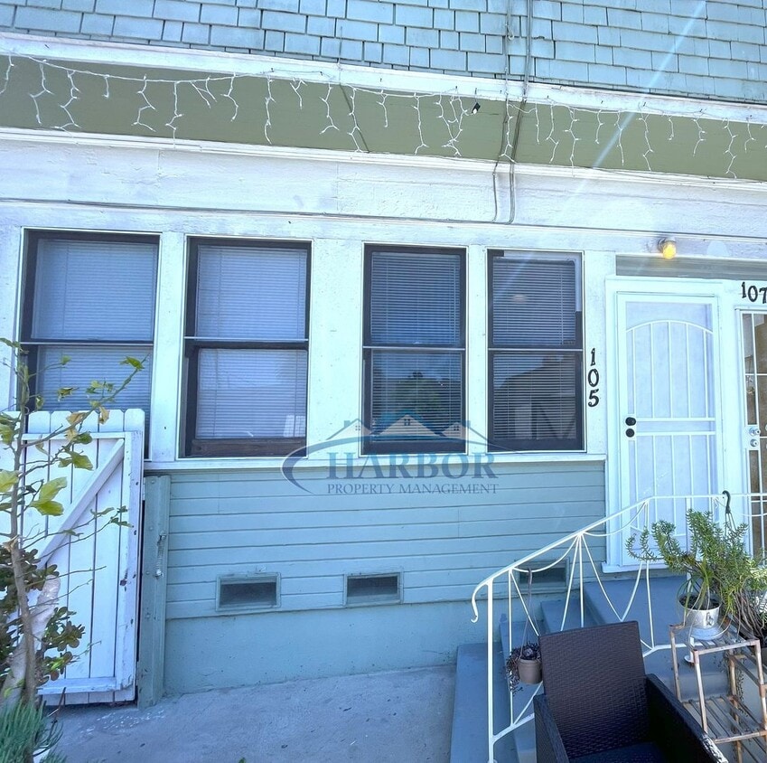 Primary Photo - 103 N Mesa St