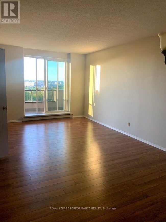 Building Photo - 1705 Playfair Dr