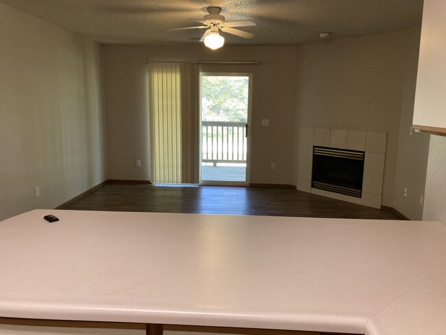 Foto del edificio - East side 2 bedroom Condo in Iowa City. Ga...