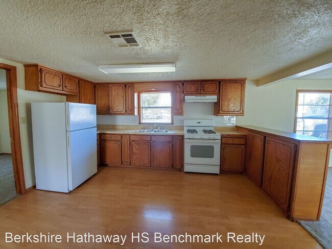Building Photo - 2 br, 1 bath House - 532 N Patchin