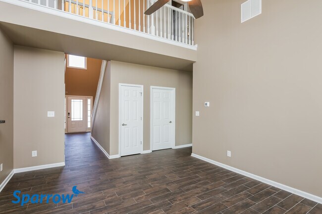 Foto del edificio - 1385 Summer Hill Court