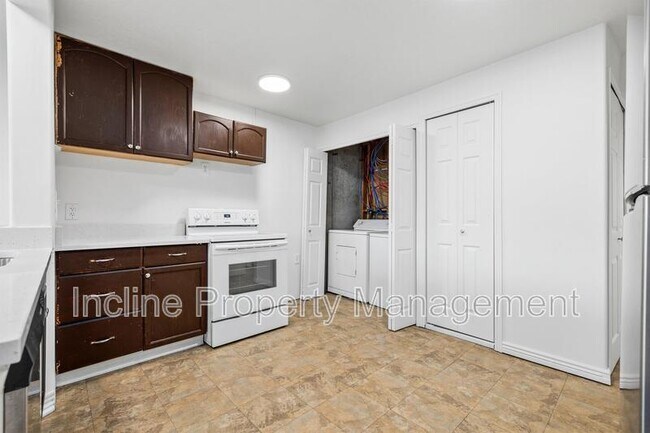 Foto del edificio - 439 E 2000 S St