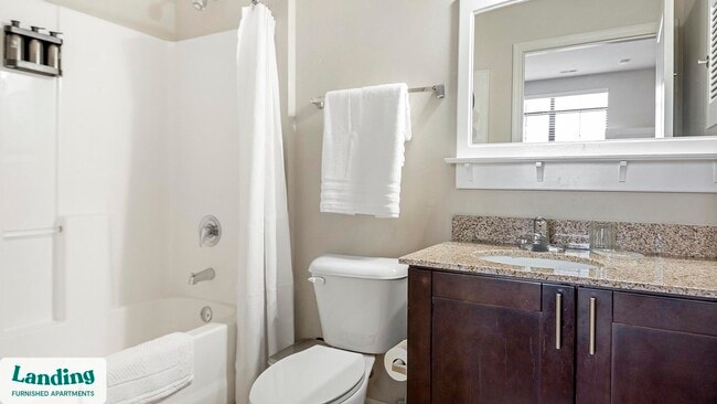 Building Photo - 4050 W Pine Blvd