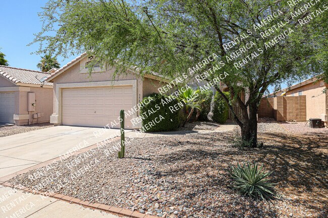 Building Photo - Charming 3 bedroom 2 bath