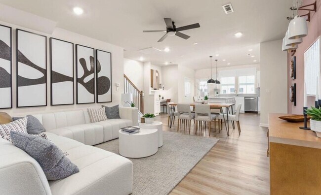 Foto del edificio - !!Get $500 OFF on 2nd mo rent!! Stunning New Build 3BA 2BR w/ Granite Kitchen • Garage • Wooded V...