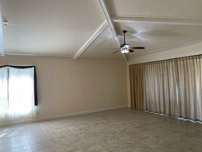 Foto del edificio - Custom 3/2/2 House with Pool in Grand Have...