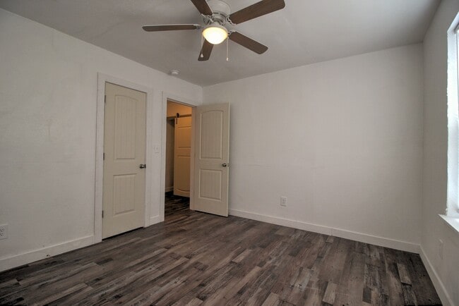 Foto del edificio - 1004 NE 19th St