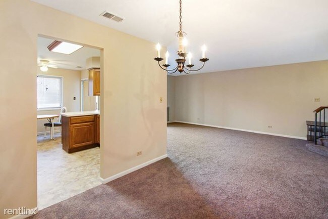 Building Photo - 908 Knottingham Dr