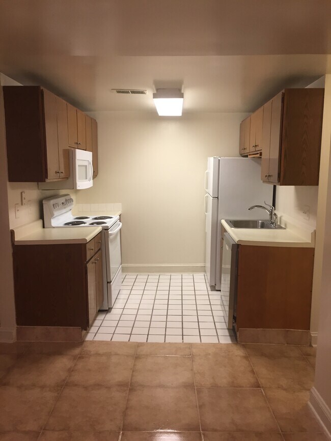 Foto del edificio - 1304 Kenyon St NW