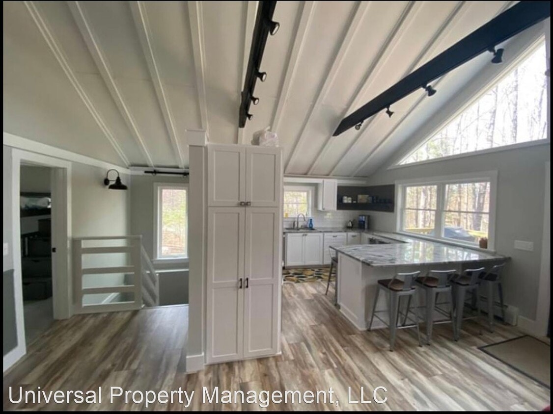 3 br, 2 bath House 352 Allard Farm Circuit House Rental in Conway