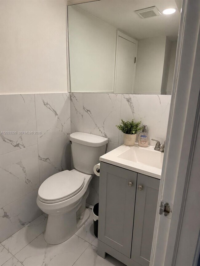 Foto del edificio - 6215 W 22nd Ct