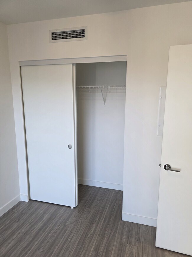 Building Photo - 13675-1107A 107A Ave