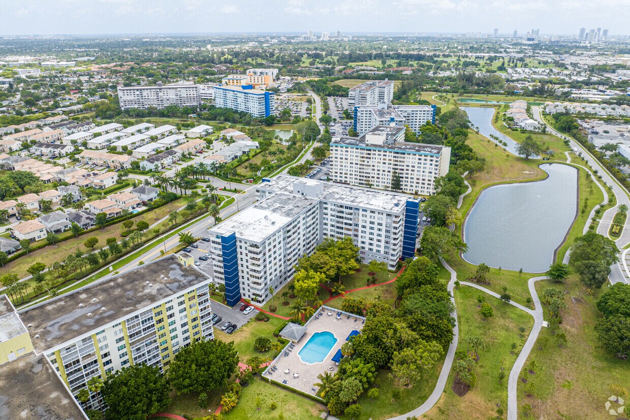 Apartamentos - Hillcrest East Building 22