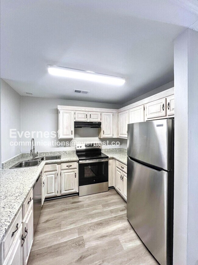 Foto del edificio - 1664 Joy Blvd