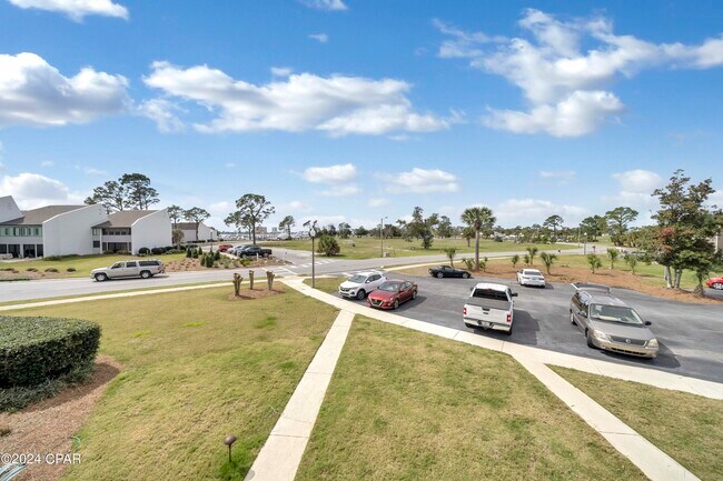 Foto del edificio - 4725 Bay Point Rd