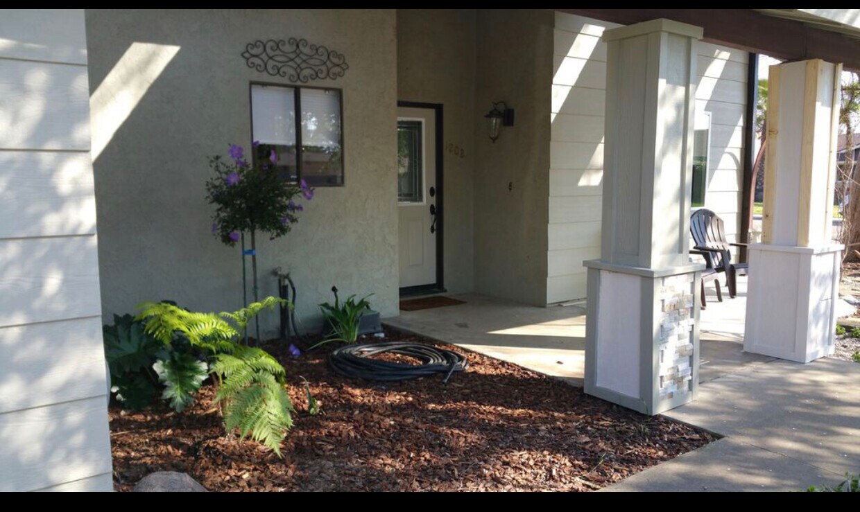 Primary Photo - 1202 N McKinley Ct