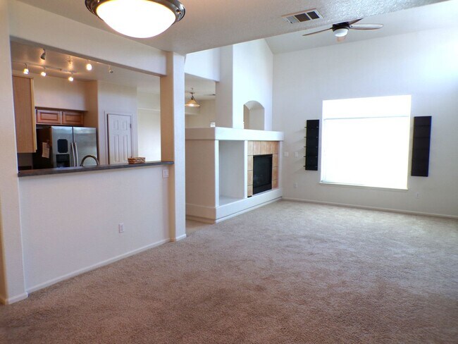 Building Photo - Spacious 2-Bed, 2.5-Bath Condo in Cherry C...