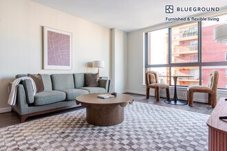 Building Photo - 3444 Fairfax Dr