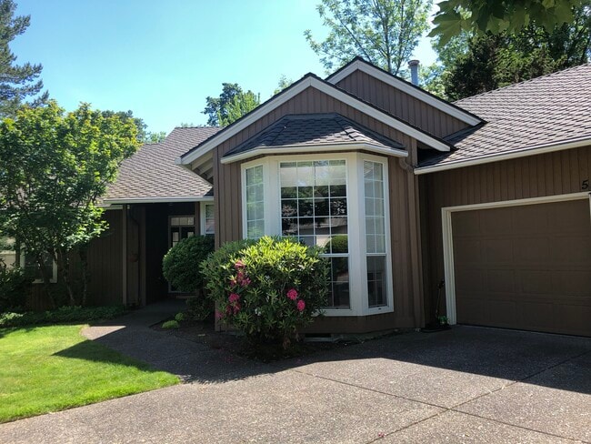 Building Photo - 5538 Royal Oaks Dr Building Photo - 5538 Royal Oaks Dr