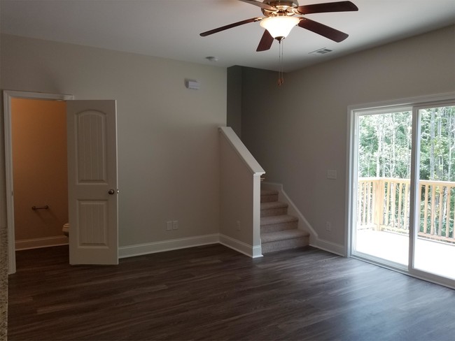 Building Photo - 705 Ferguson Ln