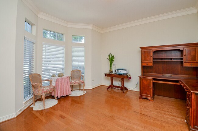 Foto del edificio - 7934 Woodcrest Ct