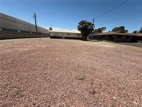Building Photo - 5643 S Pecos Rd