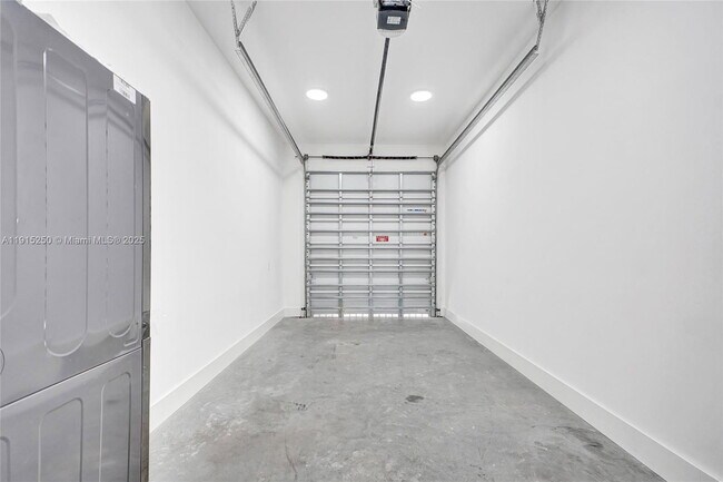 Foto del edificio - 119 NE 118th St