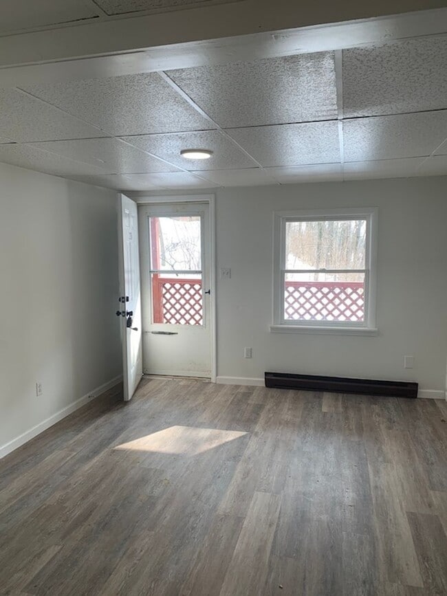 Building Photo - 221 W Union St