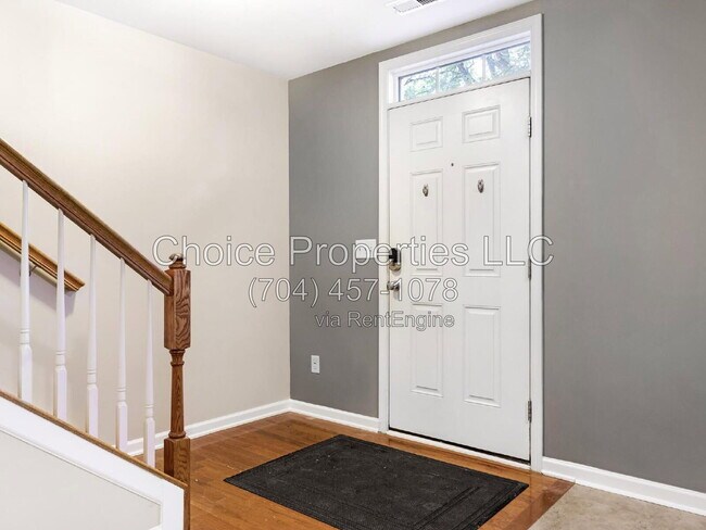 Foto del edificio - 223 N Irwin Ave