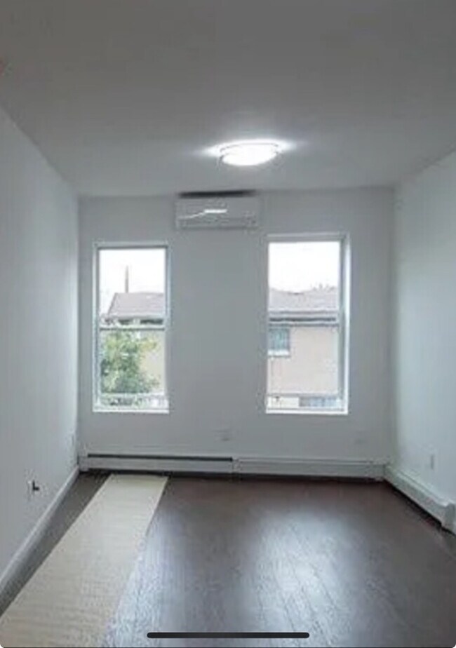 Foto del edificio - 455 Jerome St