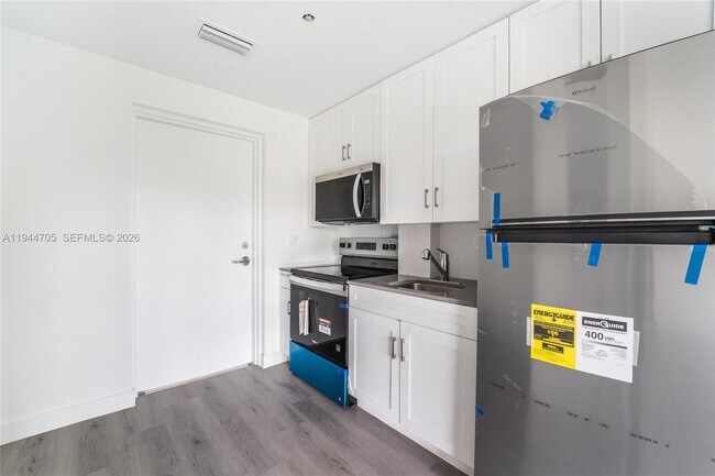 Building Photo - 1165 NW 8th Ave