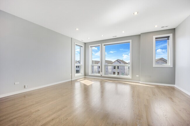 Foto del edificio - 2510 W Lexington St