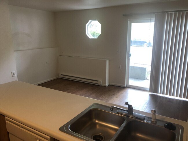 Building Photo - 4531 E Boardwalk Dr